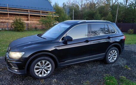 Volkswagen Tiguan II, 2018 год, 2 555 000 рублей, 15 фотография