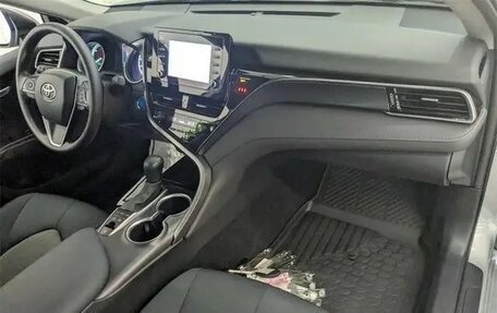 Toyota Camry, 2024 год, 3 500 000 рублей, 10 фотография