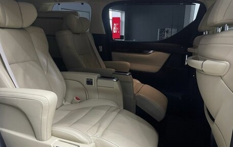 Toyota Alphard III, 2019 год, 5 200 000 рублей, 11 фотография