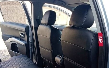 Mitsubishi Outlander III рестайлинг 3, 2012 год, 1 500 000 рублей, 8 фотография