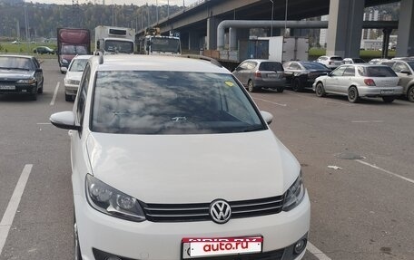 Volkswagen Touran III, 2012 год, 990 000 рублей, 1 фотография