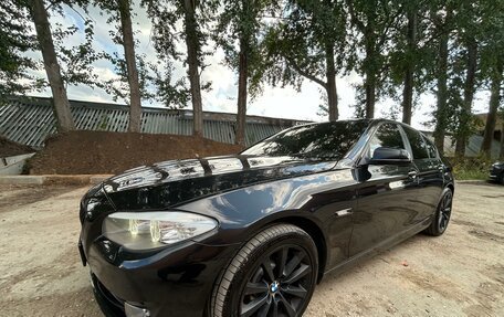 BMW 5 серия, 2011 год, 1 800 000 рублей, 2 фотография