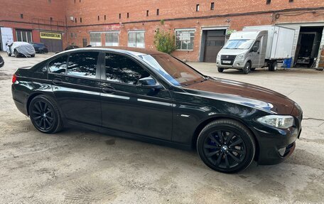 BMW 5 серия, 2011 год, 1 800 000 рублей, 5 фотография