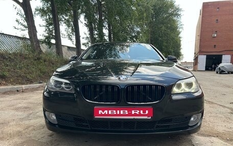 BMW 5 серия, 2011 год, 1 800 000 рублей, 13 фотография