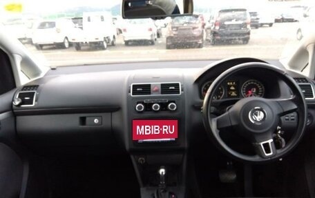 Volkswagen Touran III, 2012 год, 990 000 рублей, 10 фотография