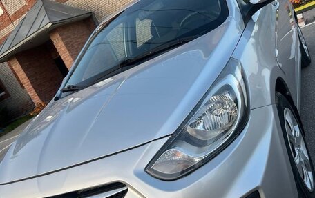 Hyundai Solaris II рестайлинг, 2011 год, 699 000 рублей, 2 фотография