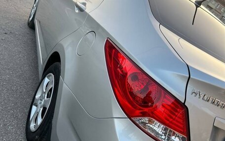 Hyundai Solaris II рестайлинг, 2011 год, 699 000 рублей, 4 фотография