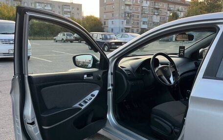 Hyundai Solaris II рестайлинг, 2011 год, 699 000 рублей, 15 фотография