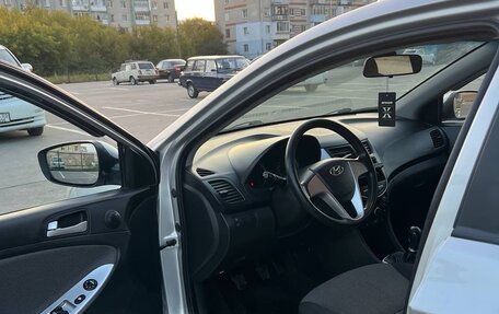 Hyundai Solaris II рестайлинг, 2011 год, 699 000 рублей, 17 фотография