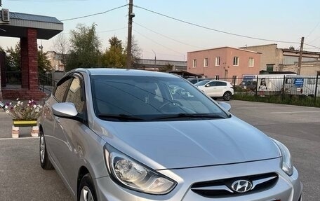 Hyundai Solaris II рестайлинг, 2011 год, 699 000 рублей, 28 фотография