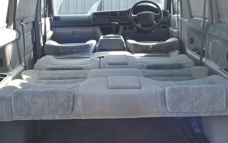 Mazda Bongo Friendee i рестайлинг, 1997 год, 500 000 рублей, 19 фотография