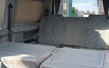 Mazda Bongo Friendee i рестайлинг, 1997 год, 500 000 рублей, 24 фотография