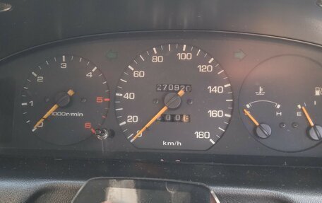 Mazda Bongo Friendee i рестайлинг, 1997 год, 500 000 рублей, 33 фотография