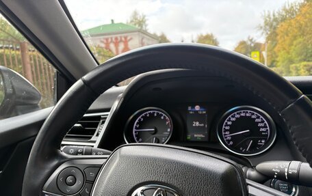 Toyota Camry, 2020 год, 2 700 000 рублей, 3 фотография