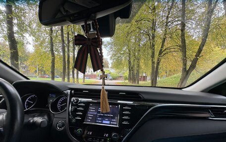 Toyota Camry, 2020 год, 2 700 000 рублей, 5 фотография