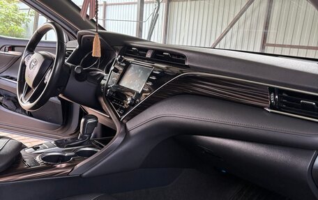 Toyota Camry, 2020 год, 2 700 000 рублей, 9 фотография
