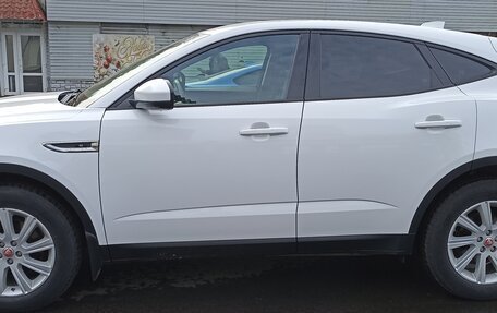 Jaguar E-Pace, 2018 год, 2 500 000 рублей, 3 фотография