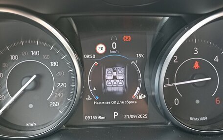 Jaguar E-Pace, 2018 год, 2 500 000 рублей, 9 фотография