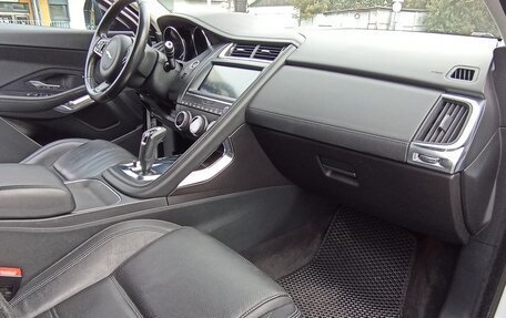 Jaguar E-Pace, 2018 год, 2 500 000 рублей, 11 фотография