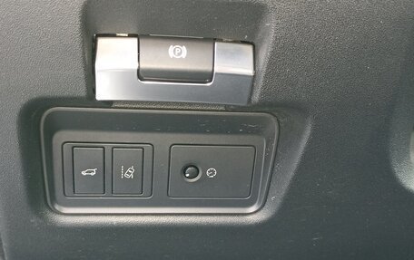 Jaguar E-Pace, 2018 год, 2 500 000 рублей, 16 фотография