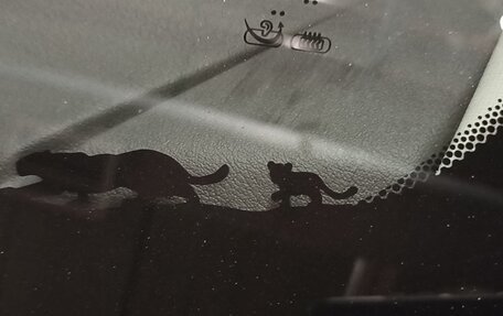 Jaguar E-Pace, 2018 год, 2 500 000 рублей, 23 фотография