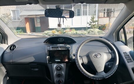 Toyota Vitz, 2005 год, 600 000 рублей, 11 фотография