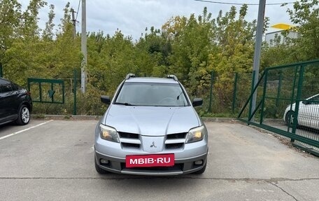 Mitsubishi Outlander III рестайлинг 3, 2005 год, 499 999 рублей, 2 фотография