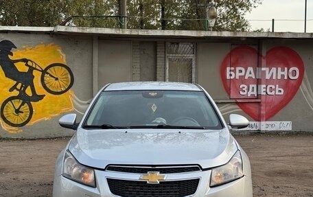 Chevrolet Cruze II, 2010 год, 630 000 рублей, 2 фотография
