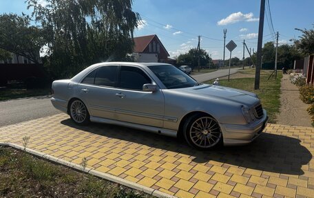 Mercedes-Benz E-Класс, 2000 год, 580 000 рублей, 22 фотография