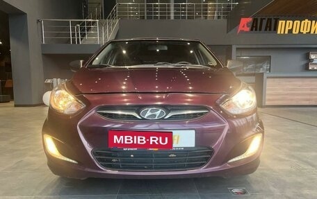 Hyundai Solaris II рестайлинг, 2012 год, 650 000 рублей, 2 фотография