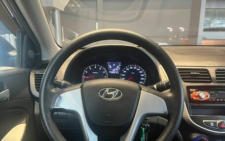 Hyundai Solaris II рестайлинг, 2012 год, 650 000 рублей, 17 фотография