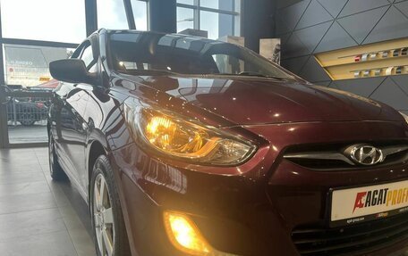 Hyundai Solaris II рестайлинг, 2012 год, 650 000 рублей, 19 фотография