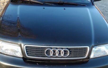 Audi A4, 1996 год, 300 000 рублей, 1 фотография