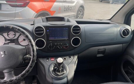 Peugeot Partner II рестайлинг 2, 2011 год, 780 000 рублей, 2 фотография