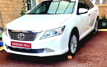 Toyota Camry, 2012 год, 4 фотография