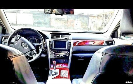Toyota Camry, 2012 год, 8 фотография