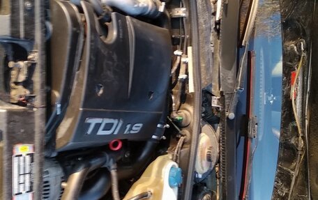 Audi A4, 1996 год, 300 000 рублей, 10 фотография