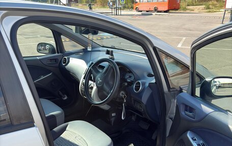 Mitsubishi Colt VI рестайлинг, 2005 год, 400 000 рублей, 5 фотография
