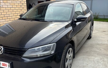 Volkswagen Jetta VI, 2012 год, 950 000 рублей, 2 фотография