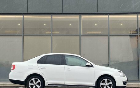 Volkswagen Jetta VI, 2010 год, 539 000 рублей, 3 фотография