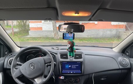 Renault Logan II, 2017 год, 1 050 000 рублей, 9 фотография