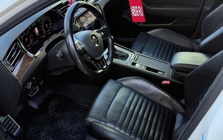 Volkswagen Passat B8 рестайлинг, 2018 год, 2 590 000 рублей, 28 фотография