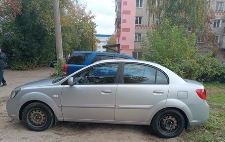KIA Rio II, 2011 год, 650 000 рублей, 3 фотография