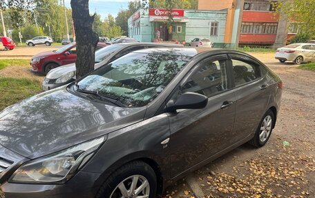 Hyundai Solaris II рестайлинг, 2015 год, 860 000 рублей, 4 фотография