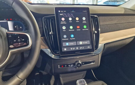 Volvo XC90 II рестайлинг, 2025 год, 10 600 000 рублей, 12 фотография