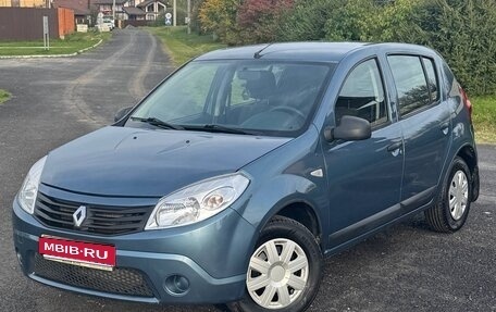 Renault Sandero I, 2012 год, 850 000 рублей, 1 фотография