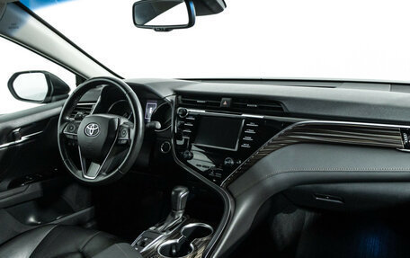 Toyota Camry, 2020 год, 2 945 000 рублей, 9 фотография
