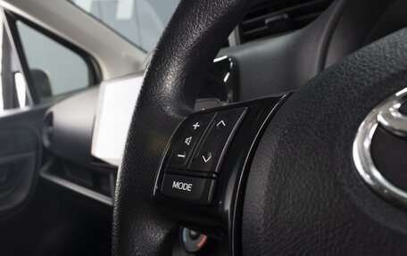 Toyota Vitz, 2017 год, 990 000 рублей, 16 фотография