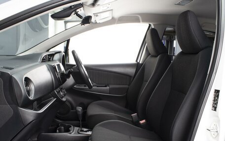 Toyota Vitz, 2017 год, 990 000 рублей, 11 фотография
