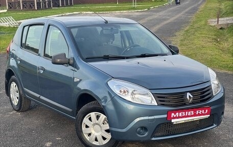 Renault Sandero I, 2012 год, 850 000 рублей, 2 фотография